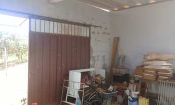 Imagem 7: Terreno com uma casa e galpão