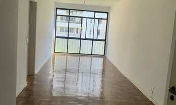 Imagem 2: Em ótimo estado no Itaim, com janelas até embaixo