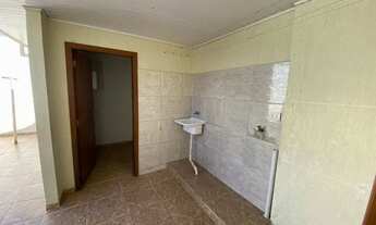 Imagem 6: Sobrado para aluguel possui 115 metros quadrados com 3 quartos em Emiliano Perneta - Pinha