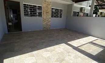 Imagem: Casa com piscina em Praia da Leste