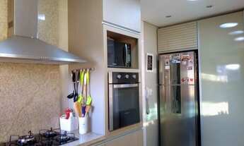 Imagem 2: Apartamento com 3 dormitórios, varanda gourmet, cozinha planejada, área de serviço e 3 vag