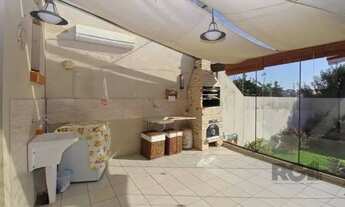 Imagem 4: Ampla casa de 175 m² com 3 dormitórios e 3 vagas de garagem