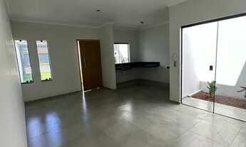 Imagem 2: C100 - Casa com dois dormitórios em rua plana