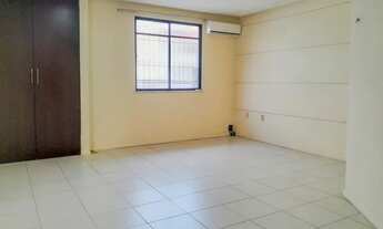 Imagem 4: AMPLA CASA COM AREA PRIVATIVA DE APROX. 254 M² CIDADE VELHA