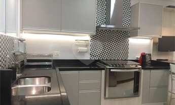 Imagem 7: Quadra da Praia Boqueirão 3 Dormitórios 1 Suíte 2 Vagas Demarcadas