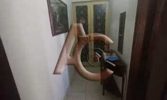 Imagem 2: Apartamento de dois quartos com varanda no coração da Vila da Penha