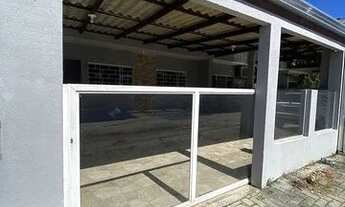 Imagem 2: Casa com piscina em Praia da Leste