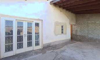 Imagem 2: Linda Casa com dois dormitórios