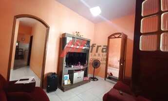 Imagem: Casa a venda com 3 quartos(2 suítes) no