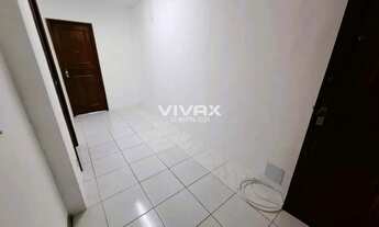 Imagem 3: MÉIER - Dias da Cruz - Sala - 1 Banheiro