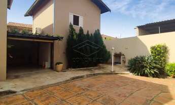 Imagem: CASA EM UM PEQUENO CONDOMÍNIO FECHADO