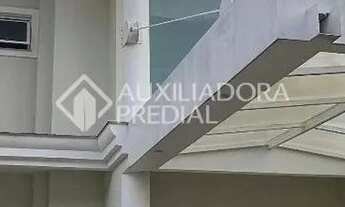 Imagem 2: Casa de alto padrão no Residencial Saint Barth - Cacupé