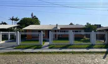 Imagem: Casa de 4 dormitórios à Venda - Xangri-lá