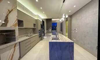 Imagem 7: Casa subtérrea com 4 suítes plenas sendo uma master com closet