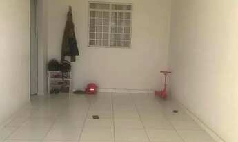 Imagem 3: CASA 2/4 NO CENTRO