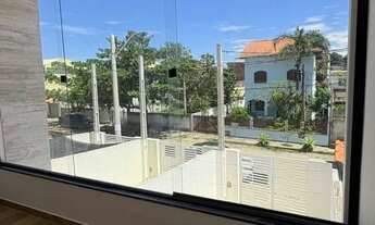 Imagem: Casa duplex com conceito aberto e suíte