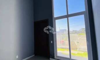 Imagem 4: Casa tipo sobrado 03 dormitórios com suite, closet e sacada no Bairro São José em Santa Ma