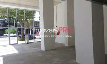 Imagem 4: Loja totalmente revestida em vidro