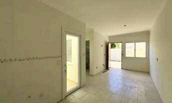 Imagem 5: Casa em condomínio com 2 dormitórios, vaga de garagem e churrasqueira na Olaria