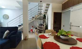 Imagem: Casa à venda com 4 quartos, sendo 2 suítes