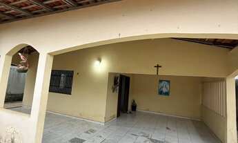 Imagem: Vende-se ou aluga-se uma casa bem espaçosa