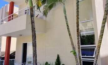 Imagem: Casa duplex com excelente acabamento em