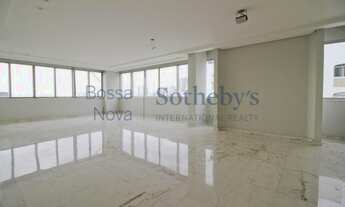 Imagem 5: Apartamento amplo em prédio tradicional