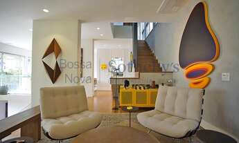 Imagem 7: Casa reformada com vista para o verde e Cristo Redentor