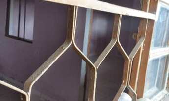 Imagem 2: Vendo esta casa Casa com 1 dormitório