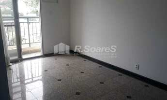 Imagem 2: Apartamento com 2 quartos no Campinho. Rua Comendador Pinto