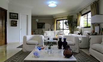 Imagem 3: Apartamento com 4 Dormitórios e 02 Suítes em Moema - Próximo ao Parque Ibirapuera - Venda