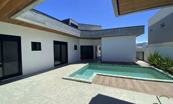 Imagem 3: Oportunidade - Casa à Venda com 04 suítes