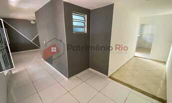 Imagem 4: Ótima casa na Pavuna com varandão, 2 quartos, quintal, piscina e 2 vagas, documentação ok