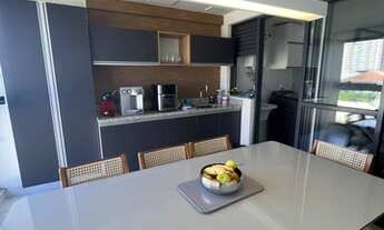 Imagem 6: Espetacular cobertura duplex, repleta de armários planejados Madeirol, pronta para entrar