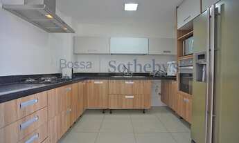 Imagem 6: Cobertura com vista para o Cristo e Pão de Açúcar