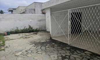 Imagem 2: Casa para venda tem 200 metros quadrados com 3 quartos