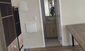 Imagem 4: Excelente sala comercial toda mobiliáda já pronta para escritório ,com luminárias e divis