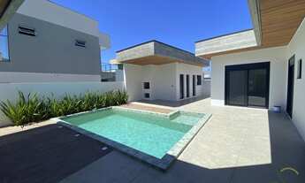 Imagem: Oportunidade - Casa à Venda com 04 suítes