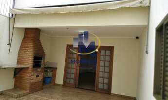 Imagem 2: Casa a venda com 3 quartos, sendo 1 suíte no Jardim Europa