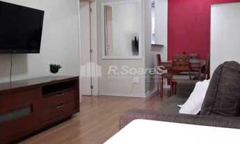 Imagem 2: Apartamento com 2 quartos em Copacabana