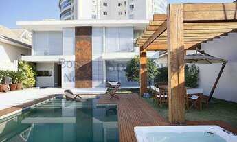 Imagem 7: Casa decorada por arquitetos na Barra da Tijuca