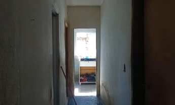 Imagem 2: 1 casa de 3 quartos e 1 kitinete