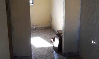 Imagem 3: Alugo duas pequenas casas , para uma ou no máximo duas pessoas