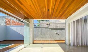 Imagem 7: Viva a Excelência em Goiânia: Luxuoso Sobrado no Condomínio Portal do Sol Garden