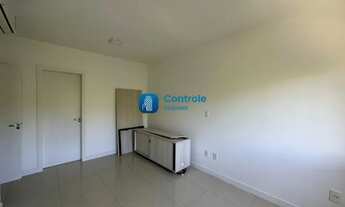 Imagem 4: SM/Apartamento com 02 dormitórios no bairro Monte Verde, em Florianópolis