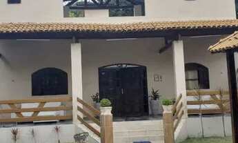 Imagem 7: Casa para aluguel e venda possui 230 metros quadrados com 4 Qt