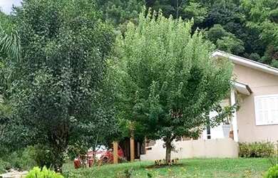 Imagem 3: Casa com piscina e pátio fechado, localizado no bairro Linha Bonita em Gramado/RS