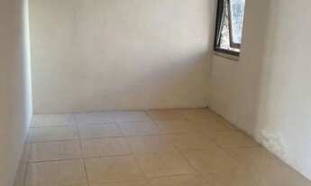 Imagem 5: Vendo meio terreno com casa