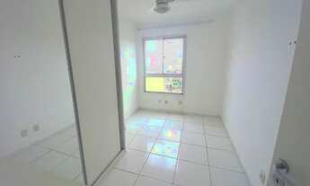 Imagem 6: Aluga-se otimo 2/4 com suite e varanda, 1 vaga, em Condominio Clube na Orla