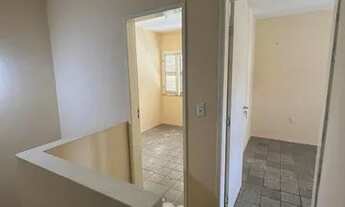 Imagem 3: Duplex para locação na Maraponga, 3 quartos mais dependência! Próximo a Godofredo Maciel!!